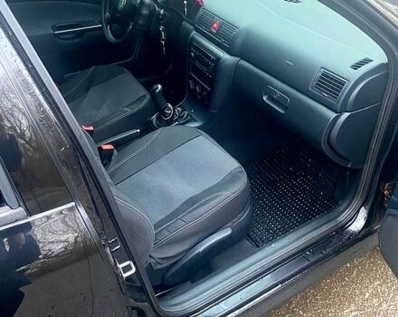 Чорний Шкода Октавія, об'ємом двигуна 1.6 л та пробігом 137 тис. км за 7300 $, фото 6 на Automoto.ua