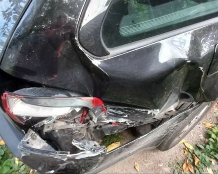 Черный Шкода Октавия, объемом двигателя 1.6 л и пробегом 310 тыс. км за 4250 $, фото 5 на Automoto.ua