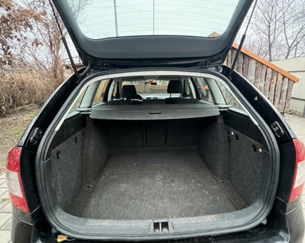 Черный Шкода Октавия, объемом двигателя 1.8 л и пробегом 320 тыс. км за 7500 $, фото 7 на Automoto.ua