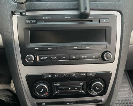 Шкода Октавия 2009 в Мукачеве на Automoto.ua Черный Шкода Октавия, объемом двигателя 1.6 л и пробегом 282 тыс. км за 7700 $, фото 17 на Automoto.ua