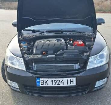 Черный Шкода Октавия, объемом двигателя 2 л и пробегом 277 тыс. км за 7200 $, фото 16 на Automoto.ua