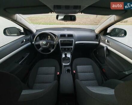 Черный Шкода Октавия, объемом двигателя 1.8 л и пробегом 245 тыс. км за 7350 $, фото 8 на Automoto.ua