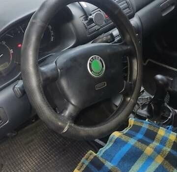 Черный Шкода Октавия, объемом двигателя 1.9 л и пробегом 345 тыс. км за 6000 $, фото 1 на Automoto.ua