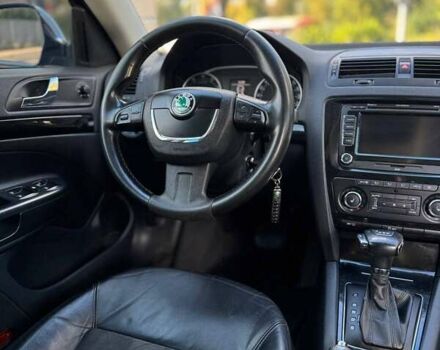 Чорний Шкода Октавія, об'ємом двигуна 1.8 л та пробігом 256 тис. км за 8200 $, фото 12 на Automoto.ua