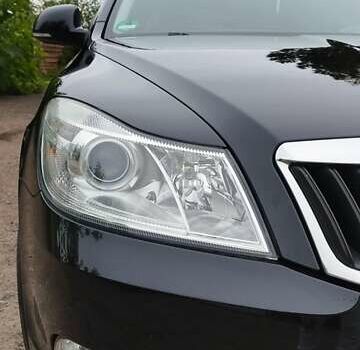 Чорний Шкода Октавія, об'ємом двигуна 1.6 л та пробігом 209 тис. км за 8299 $, фото 3 на Automoto.ua