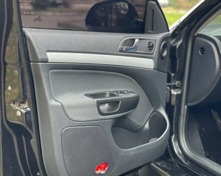 Черный Шкода Октавия, объемом двигателя 1.6 л и пробегом 230 тыс. км за 6800 $, фото 12 на Automoto.ua