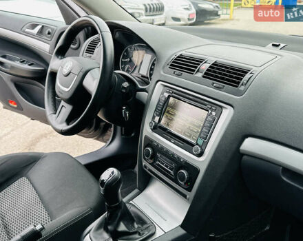 Черный Шкода Октавия, объемом двигателя 1.8 л и пробегом 223 тыс. км за 8999 $, фото 29 на Automoto.ua