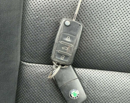 Чорний Шкода Октавія, об'ємом двигуна 1.98 л та пробігом 209 тис. км за 9500 $, фото 97 на Automoto.ua