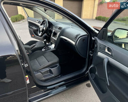 Чорний Шкода Октавія, об'ємом двигуна 1.8 л та пробігом 223 тис. км за 7999 $, фото 15 на Automoto.ua
