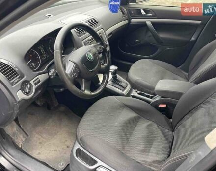 Черный Шкода Октавия, объемом двигателя 1.8 л и пробегом 230 тыс. км за 6300 $, фото 23 на Automoto.ua