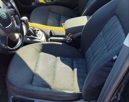 Черный Шкода Октавия, объемом двигателя 1.6 л и пробегом 305 тыс. км за 8000 $, фото 18 на Automoto.ua