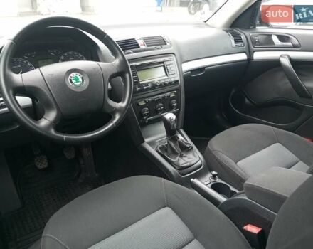 Чорний Шкода Октавія, об'ємом двигуна 1.6 л та пробігом 218 тис. км за 6700 $, фото 18 на Automoto.ua