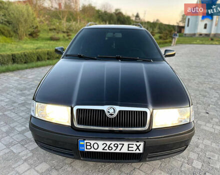 Черный Шкода Октавия, объемом двигателя 1.6 л и пробегом 200 тыс. км за 5800 $, фото 1 на Automoto.ua