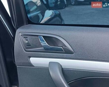 Чорний Шкода Октавія, об'ємом двигуна 2 л та пробігом 252 тис. км за 7990 $, фото 28 на Automoto.ua