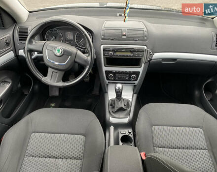 Черный Шкода Октавия, объемом двигателя 1.8 л и пробегом 207 тыс. км за 7300 $, фото 27 на Automoto.ua