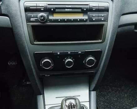 Черный Шкода Октавия, объемом двигателя 1.4 л и пробегом 233 тыс. км за 6950 $, фото 19 на Automoto.ua