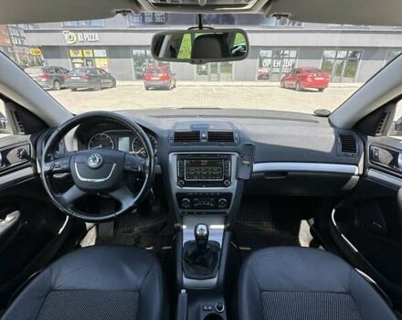 Черный Шкода Октавия, объемом двигателя 1.8 л и пробегом 250 тыс. км за 7800 $, фото 33 на Automoto.ua