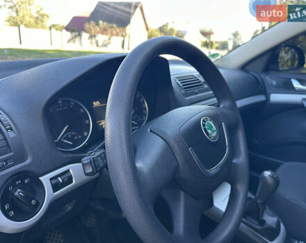 Чорний Шкода Октавія, об'ємом двигуна 1.6 л та пробігом 145 тис. км за 8599 $, фото 46 на Automoto.ua