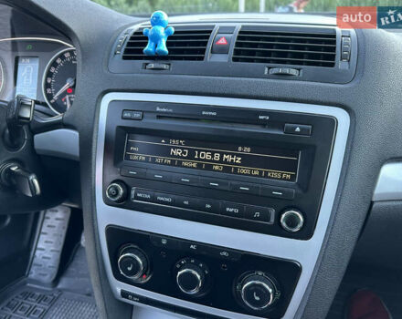 Шкода Октавия 2009 в Полтаве на Automoto.ua Черный Шкода Октавия, объемом двигателя 1.8 л и пробегом 195 тыс. км за 7799 $, фото 29 на Automoto.ua