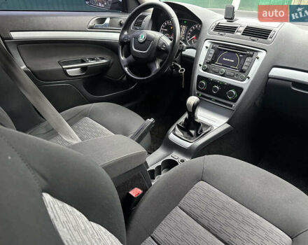 Черный Шкода Октавия, объемом двигателя 1.6 л и пробегом 316 тыс. км за 6999 $, фото 14 на Automoto.ua