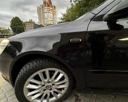 Черный Шкода Октавия, объемом двигателя 1.8 л и пробегом 206 тыс. км за 9400 $, фото 1 на Automoto.ua