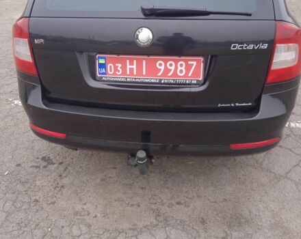 Черный Шкода Октавия, объемом двигателя 1.6 л и пробегом 193 тыс. км за 7400 $, фото 5 на Automoto.ua