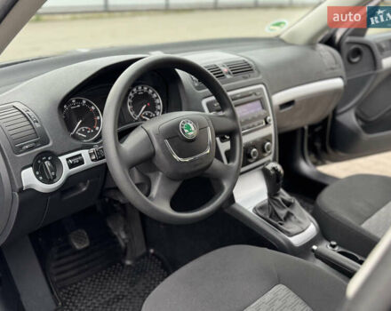 Чорний Шкода Октавія, об'ємом двигуна 1.4 л та пробігом 231 тис. км за 6350 $, фото 49 на Automoto.ua