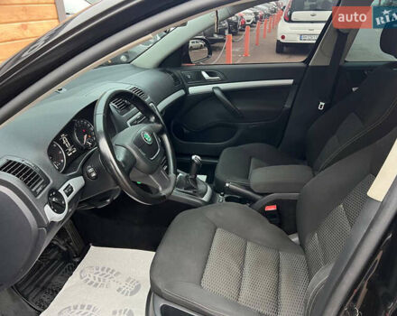 Черный Шкода Октавия, объемом двигателя 1.8 л и пробегом 208 тыс. км за 6800 $, фото 8 на Automoto.ua