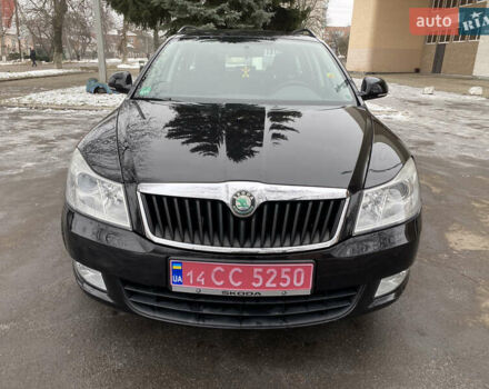 Черный Шкода Октавия, объемом двигателя 1.6 л и пробегом 215 тыс. км за 7600 $, фото 1 на Automoto.ua