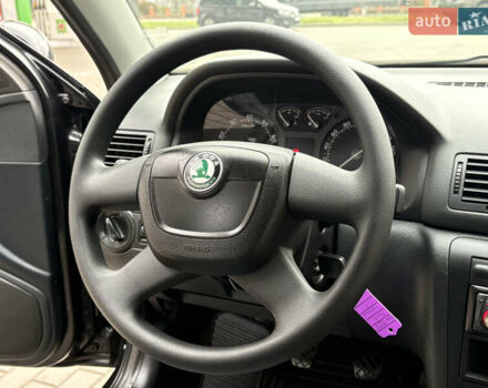 Черный Шкода Октавия, объемом двигателя 1.6 л и пробегом 218 тыс. км за 6777 $, фото 46 на Automoto.ua