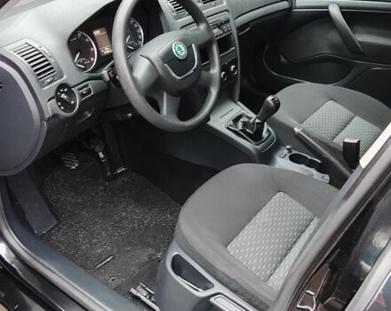 Черный Шкода Октавия, объемом двигателя 0 л и пробегом 233 тыс. км за 6950 $, фото 8 на Automoto.ua