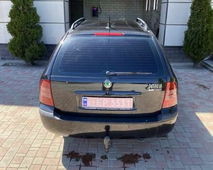 Черный Шкода Октавия, объемом двигателя 1.6 л и пробегом 211 тыс. км за 5700 $, фото 4 на Automoto.ua