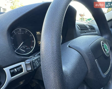 Чорний Шкода Октавія, об'ємом двигуна 1.6 л та пробігом 145 тис. км за 8599 $, фото 47 на Automoto.ua