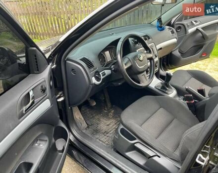 Черный Шкода Октавия, объемом двигателя 1.8 л и пробегом 206 тыс. км за 8000 $, фото 6 на Automoto.ua