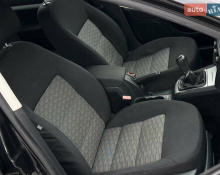 Черный Шкода Октавия, объемом двигателя 1.6 л и пробегом 202 тыс. км за 7650 $, фото 68 на Automoto.ua