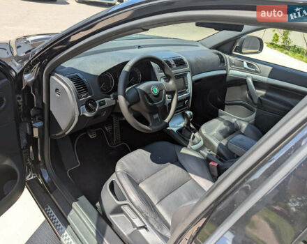 Черный Шкода Октавия, объемом двигателя 1.98 л и пробегом 176 тыс. км за 12400 $, фото 7 на Automoto.ua