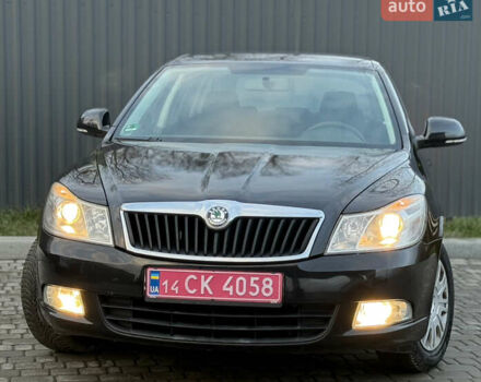 Черный Шкода Октавия, объемом двигателя 1.6 л и пробегом 202 тыс. км за 7490 $, фото 3 на Automoto.ua