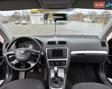 Чорний Шкода Октавія, об'ємом двигуна 1.6 л та пробігом 182 тис. км за 9300 $, фото 12 на Automoto.ua