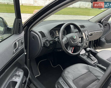 Черный Шкода Октавия, объемом двигателя 2 л и пробегом 229 тыс. км за 11650 $, фото 53 на Automoto.ua