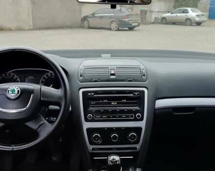 Черный Шкода Октавия, объемом двигателя 1.6 л и пробегом 390 тыс. км за 7250 $, фото 8 на Automoto.ua