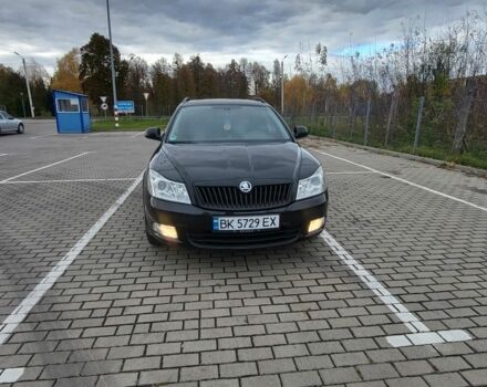Чорний Шкода Октавія, об'ємом двигуна 1.6 л та пробігом 241 тис. км за 8100 $, фото 3 на Automoto.ua