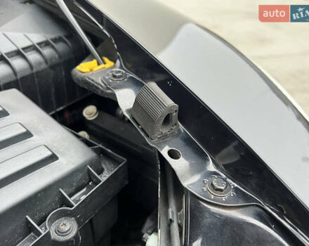 Черный Шкода Октавия, объемом двигателя 2 л и пробегом 229 тыс. км за 11650 $, фото 115 на Automoto.ua