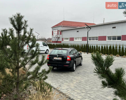Черный Шкода Октавия, объемом двигателя 2 л и пробегом 229 тыс. км за 11650 $, фото 174 на Automoto.ua