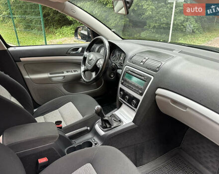 Черный Шкода Октавия, объемом двигателя 1.6 л и пробегом 224 тыс. км за 7500 $, фото 31 на Automoto.ua