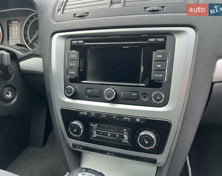 Черный Шкода Октавия, объемом двигателя 2 л и пробегом 265 тыс. км за 11950 $, фото 74 на Automoto.ua