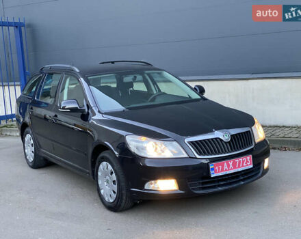 Черный Шкода Октавия, объемом двигателя 1.6 л и пробегом 180 тыс. км за 7700 $, фото 5 на Automoto.ua
