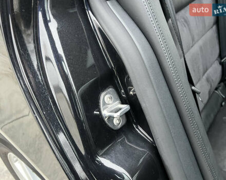 Черный Шкода Октавия, объемом двигателя 2 л и пробегом 229 тыс. км за 11650 $, фото 135 на Automoto.ua