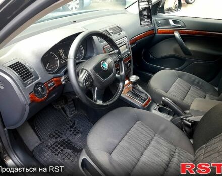 Черный Шкода Октавия, объемом двигателя 1.6 л и пробегом 272 тыс. км за 7500 $, фото 4 на Automoto.ua