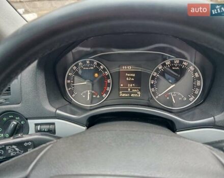 Черный Шкода Октавия, объемом двигателя 1.6 л и пробегом 258 тыс. км за 8600 $, фото 10 на Automoto.ua