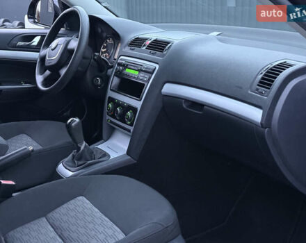 Черный Шкода Октавия, объемом двигателя 1.6 л и пробегом 202 тыс. км за 7490 $, фото 37 на Automoto.ua